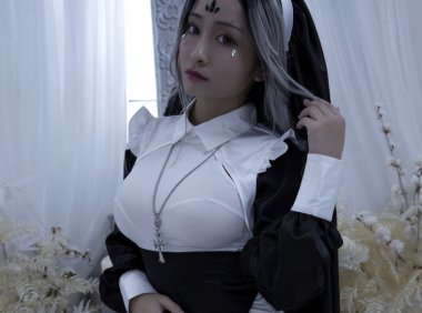 洛璃LoLiSAMA cos合集赏析，真是魅力四射啊！