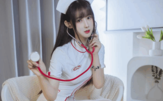 雪晴Astra，化身为二次元的小精灵！——她的Cosplay，让你心动不已！